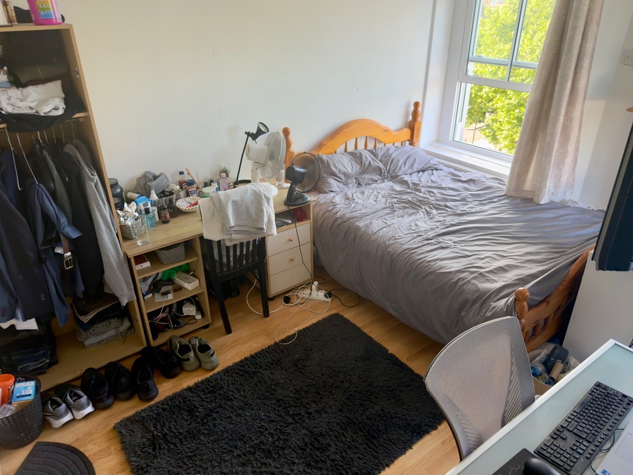 Room East India Dock Road in Greater London