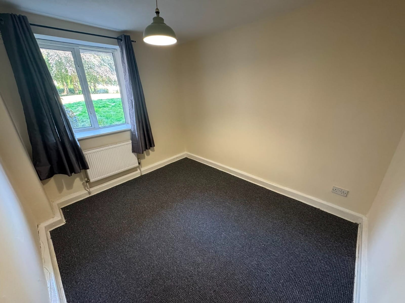 Flat Eccles New Road in Salford