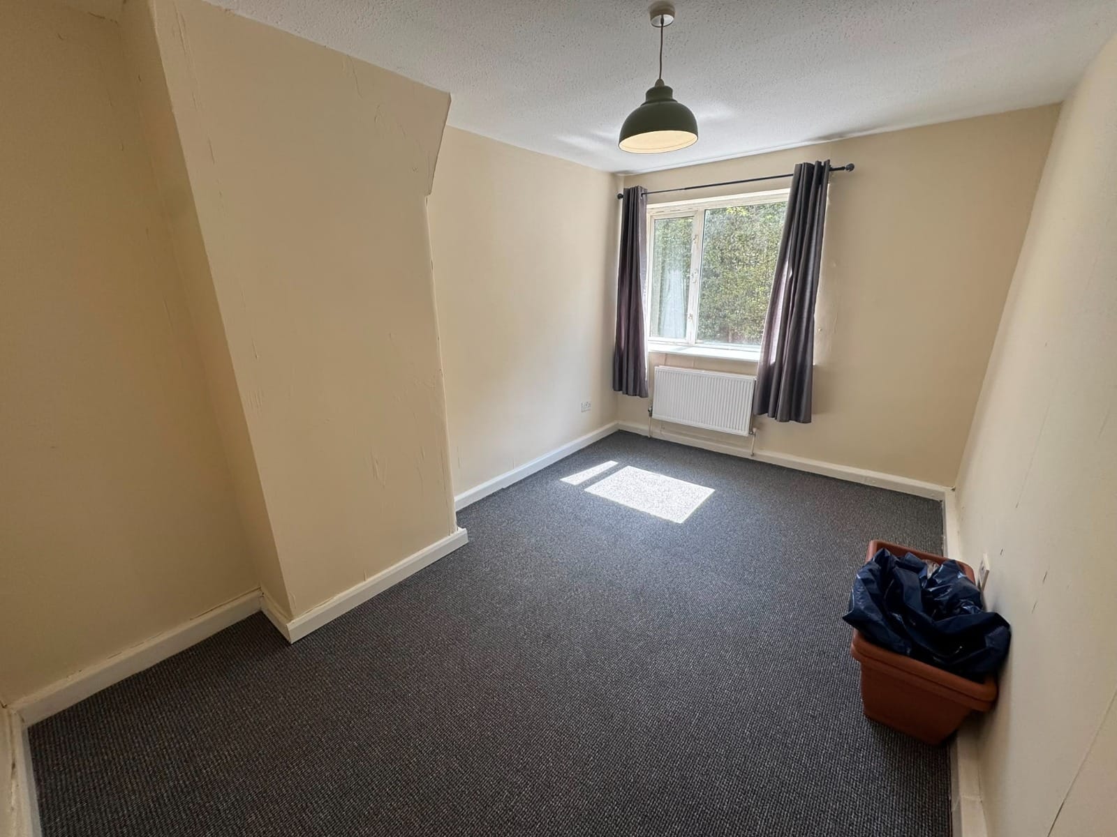 Flat Eccles New Road in Salford