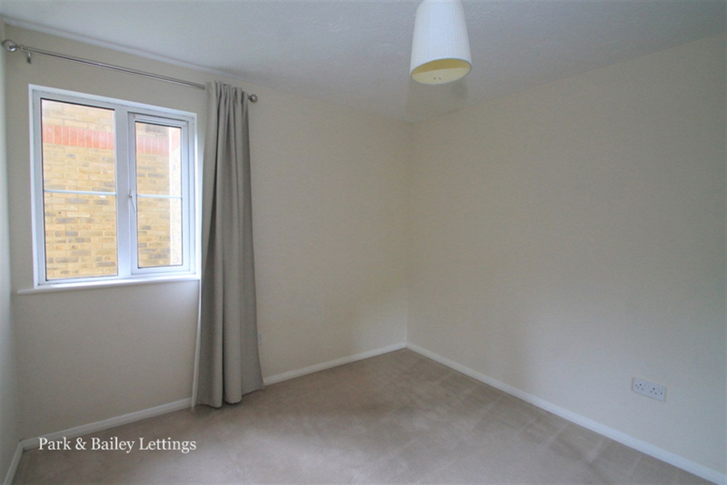 Flat Beechwood Road in Caterham
