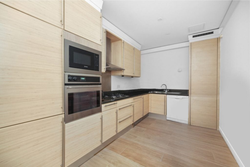 Flat Victoria Street in City of Westminster