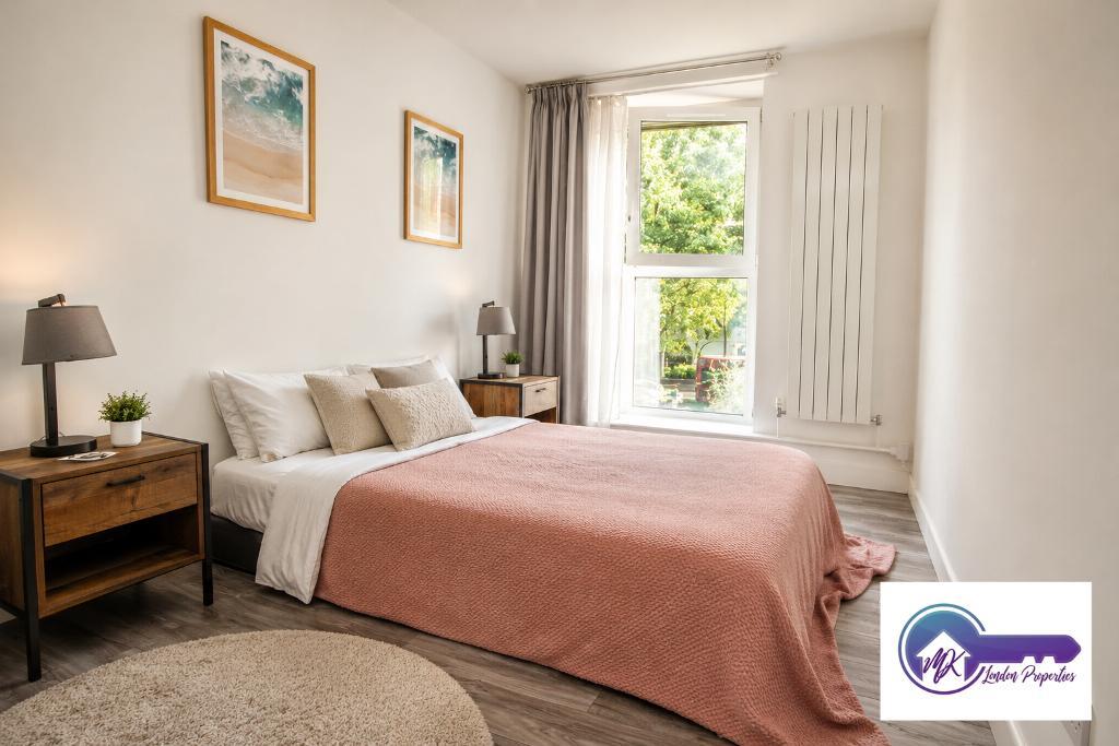 Flat Adelaide Road in Greater London