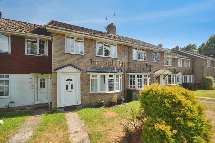 House Strathmore Road in Crawley