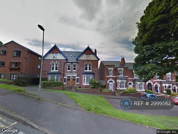 Flat Seagers Lane in Brierley Hill