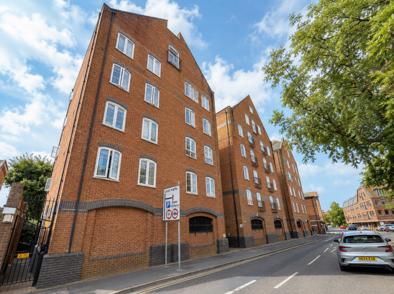 Flat Strand Street in Poole