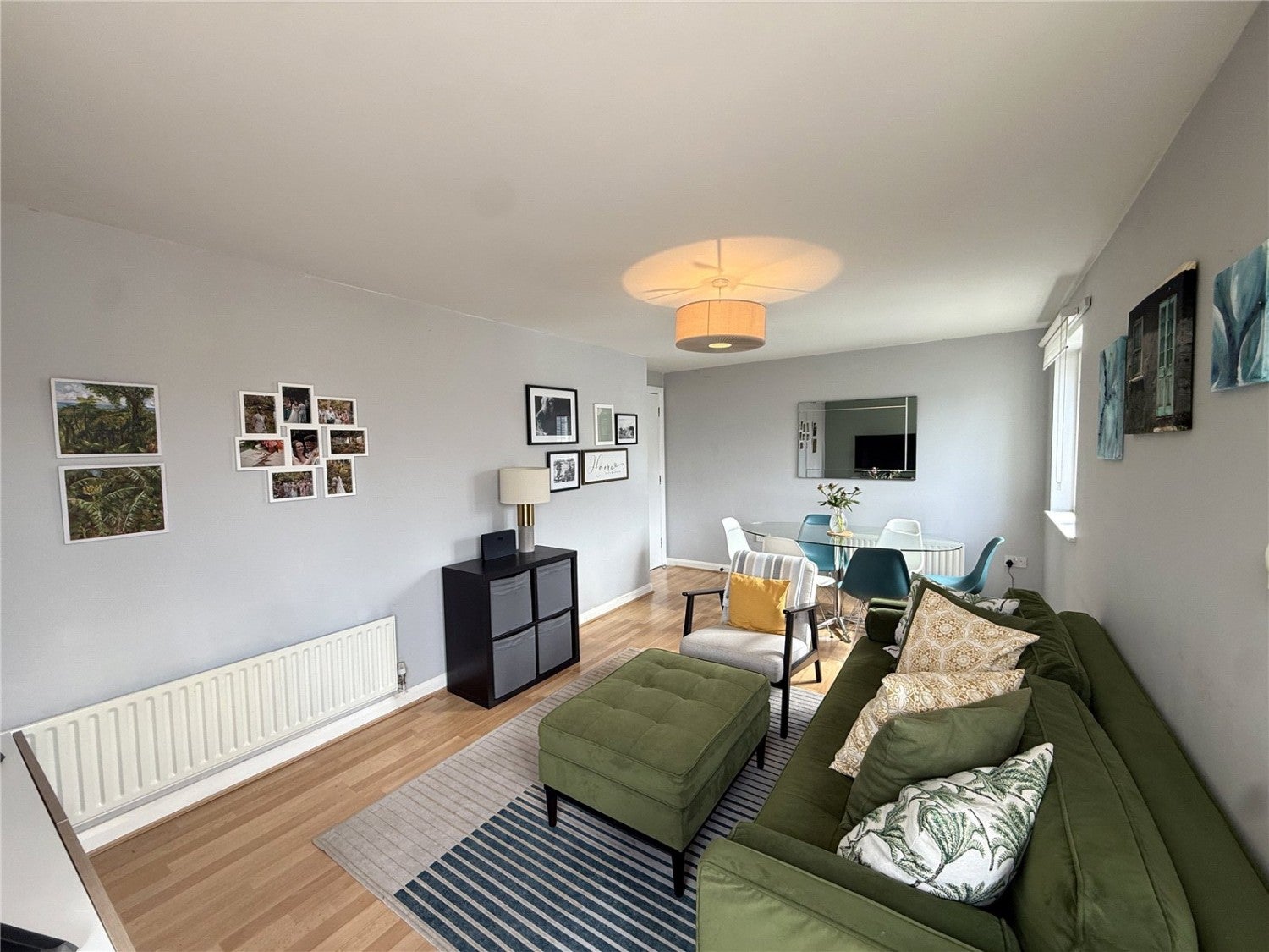 Flat Amethyst Close in Greater London
