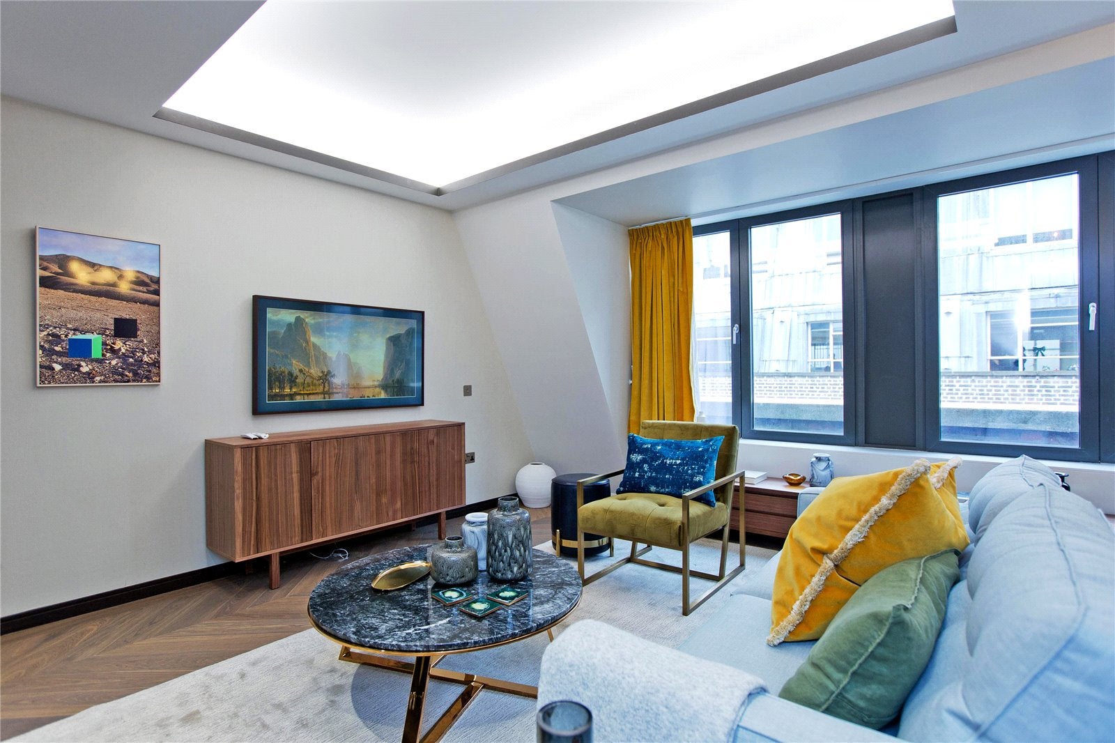 Flat Golden Square in City of Westminster