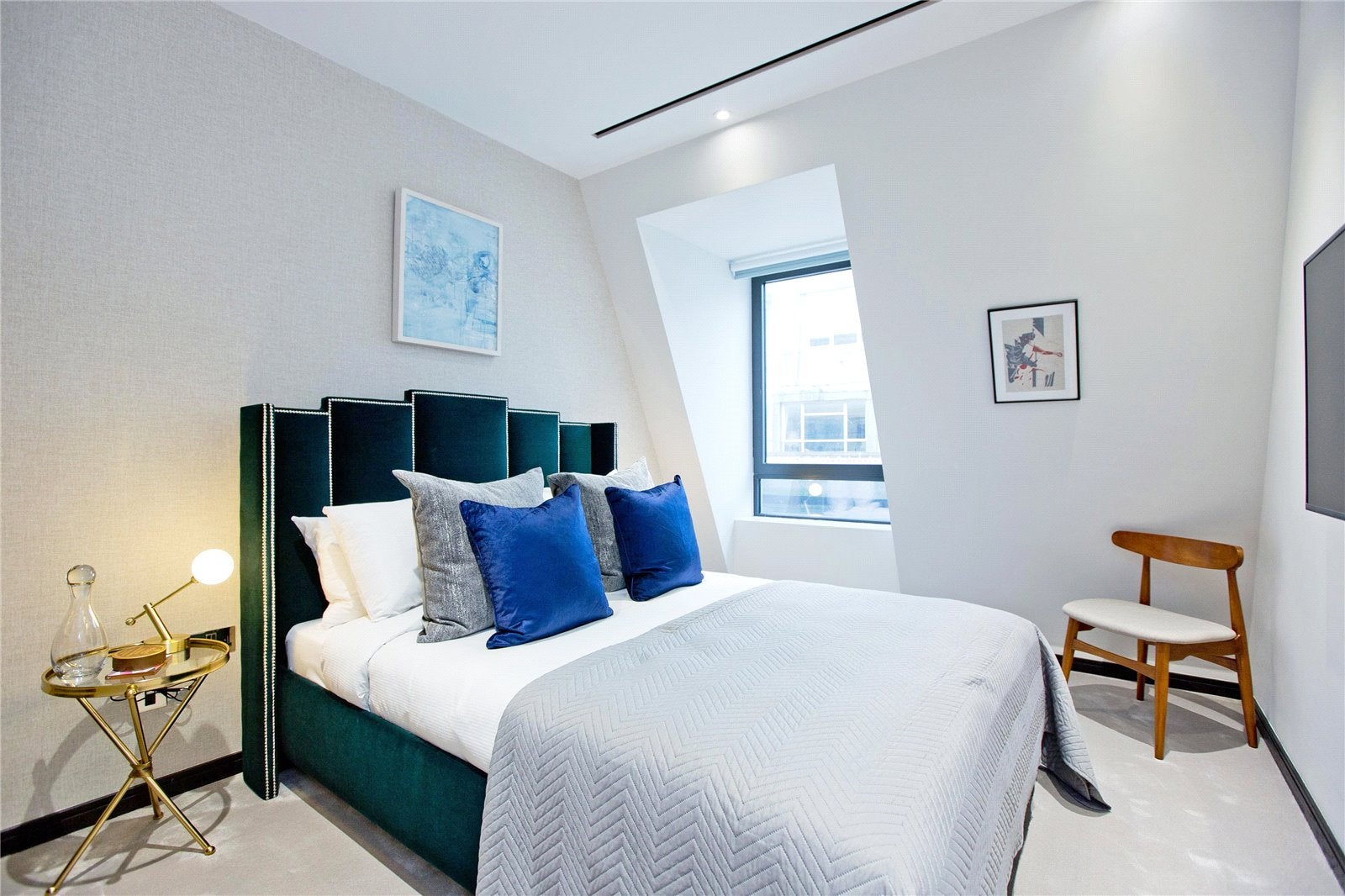 Flat Golden Square in City of Westminster