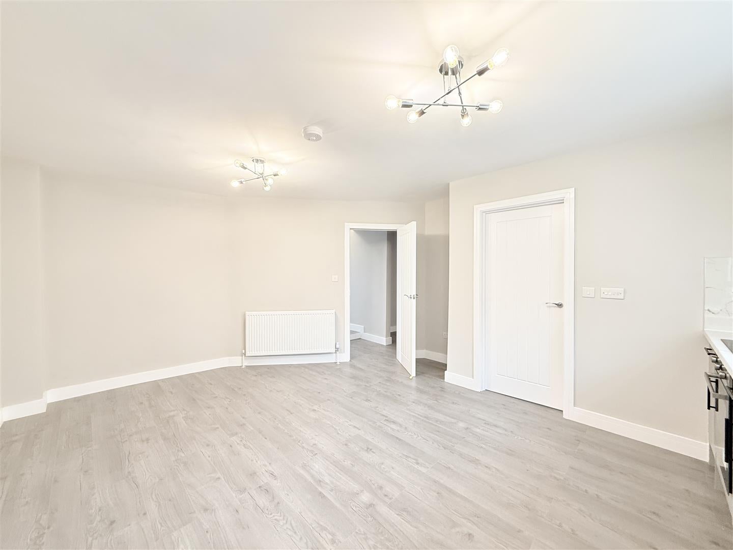 Flat Glenparke Road in Greater London