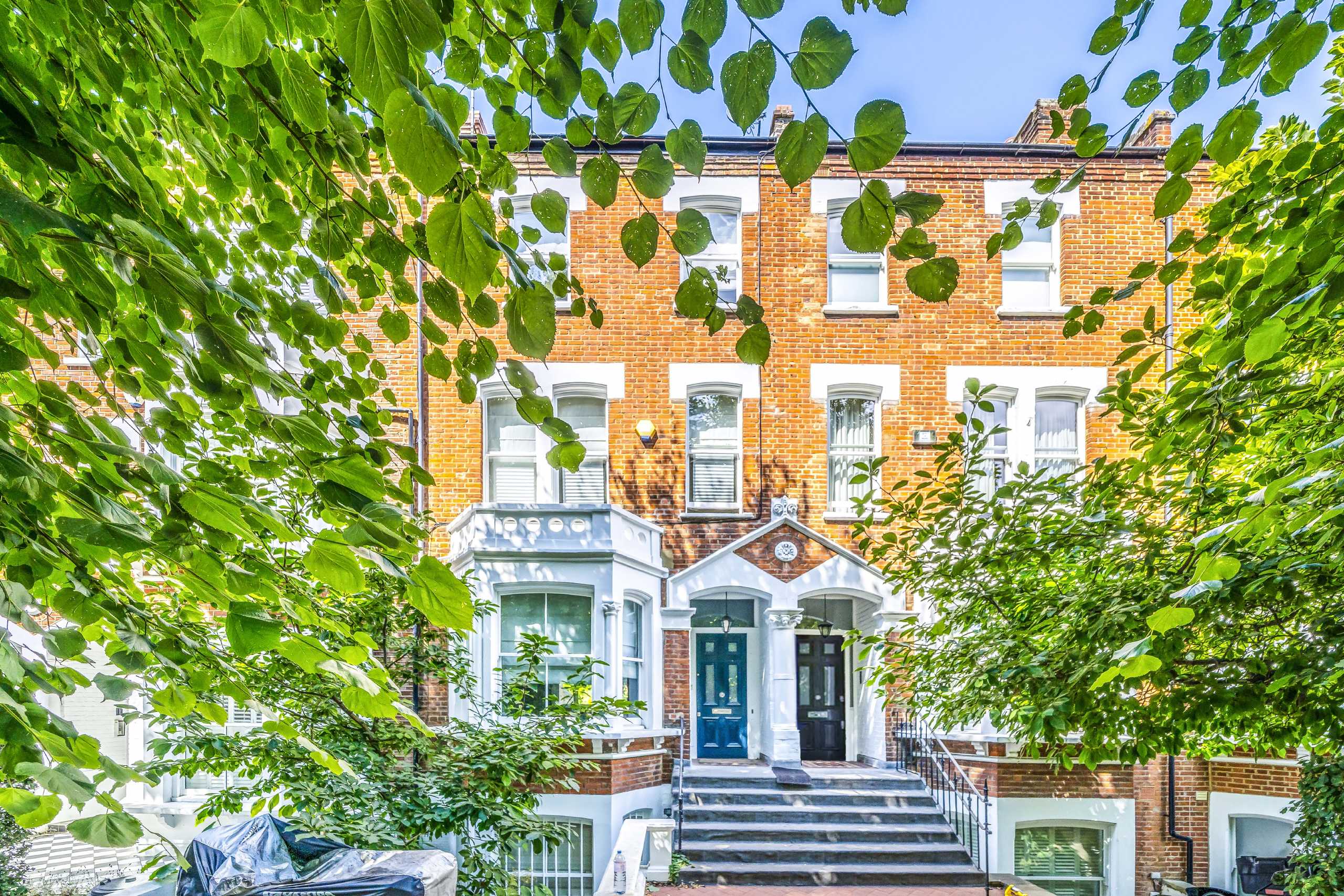 House Aynhoe Road in Greater London