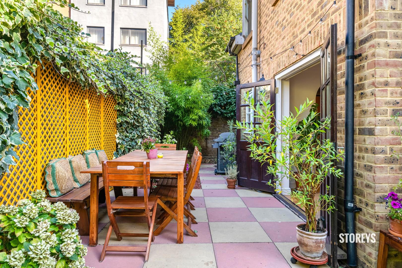 House Chequer Street in London