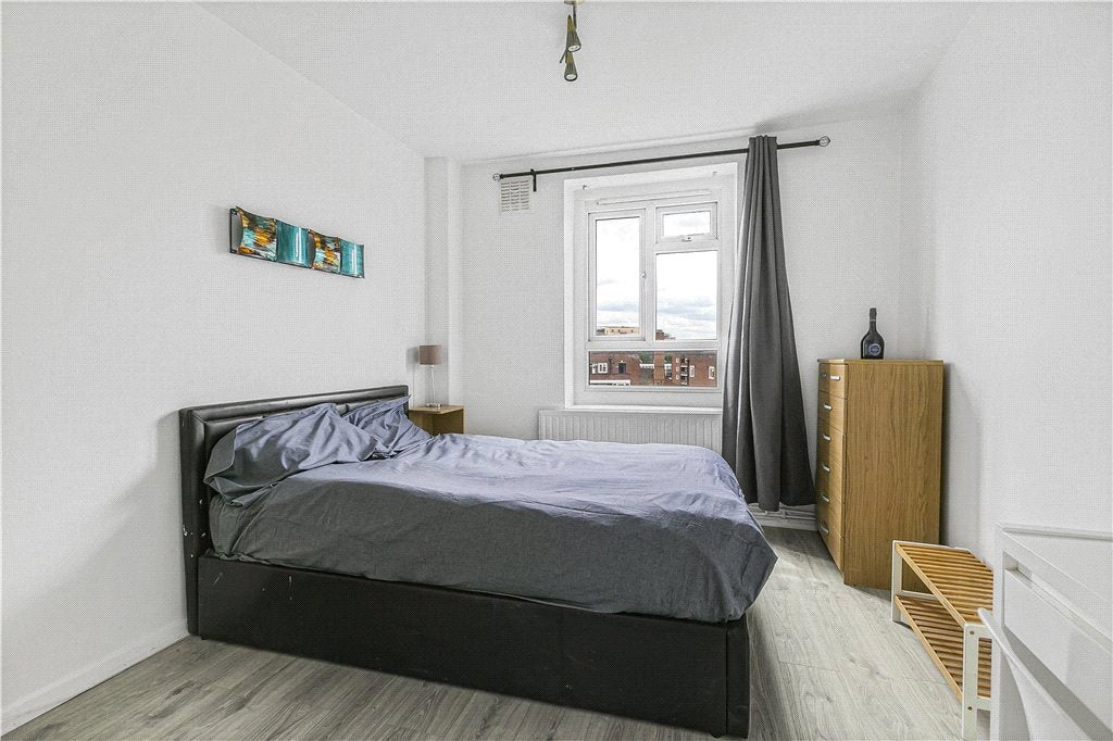 Room Stockwell Gardens in Greater London