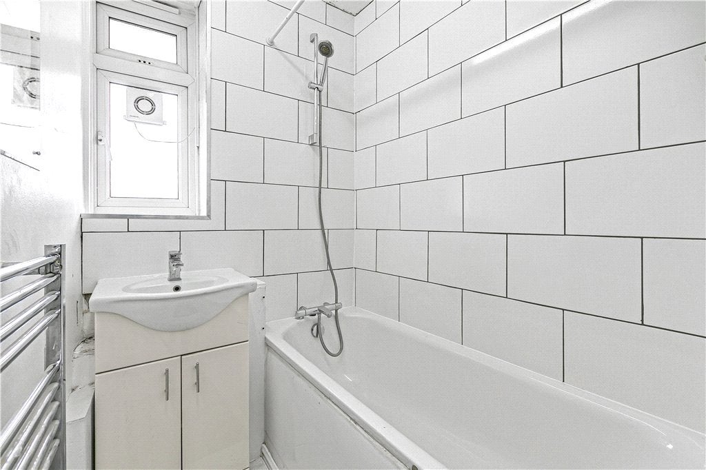 Room Stockwell Gardens in Greater London