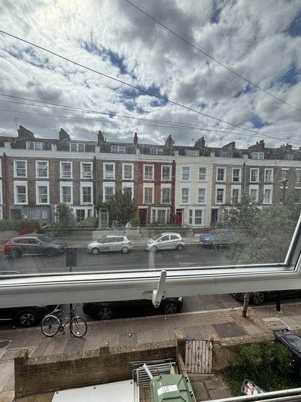 Room Arthur Road in Greater London