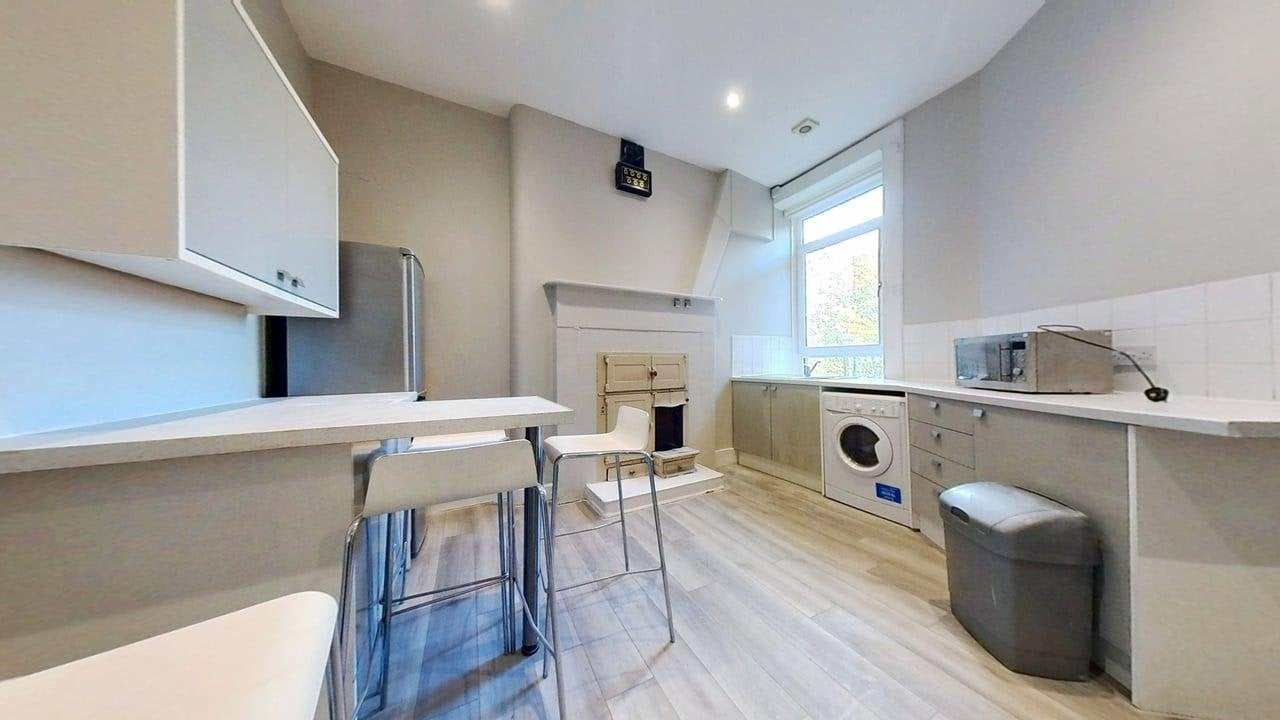 Room Belgrave Lane in Glasgow