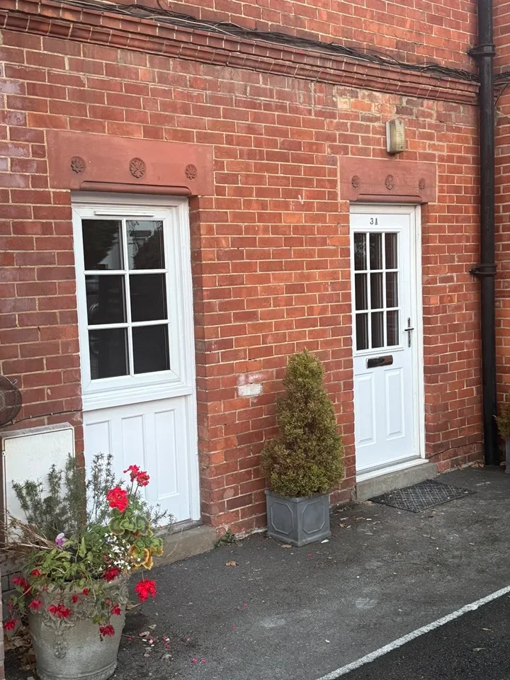 Flat London Road in Surrey Heath