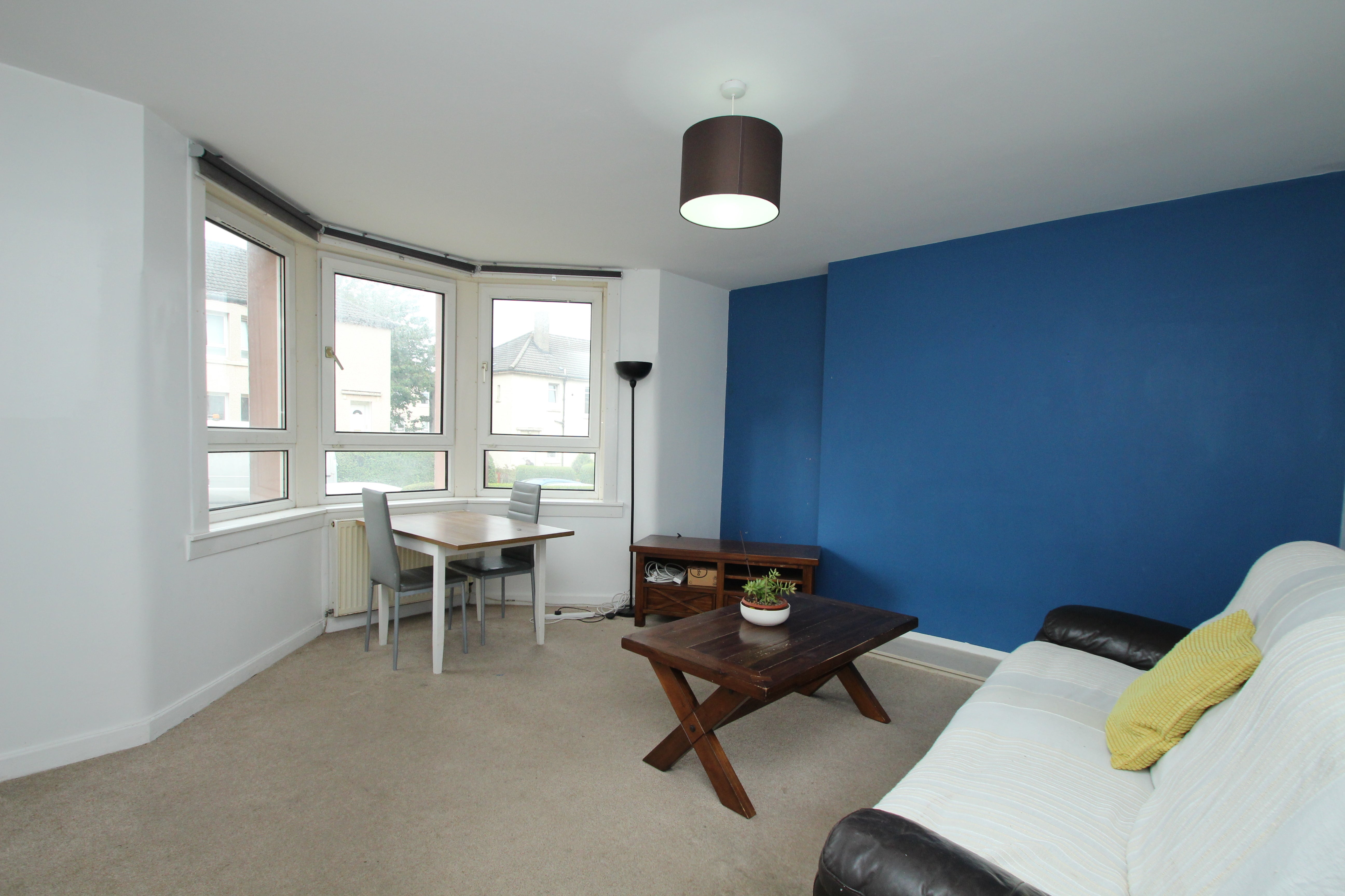 Flat Birchfield Drive in Glasgow