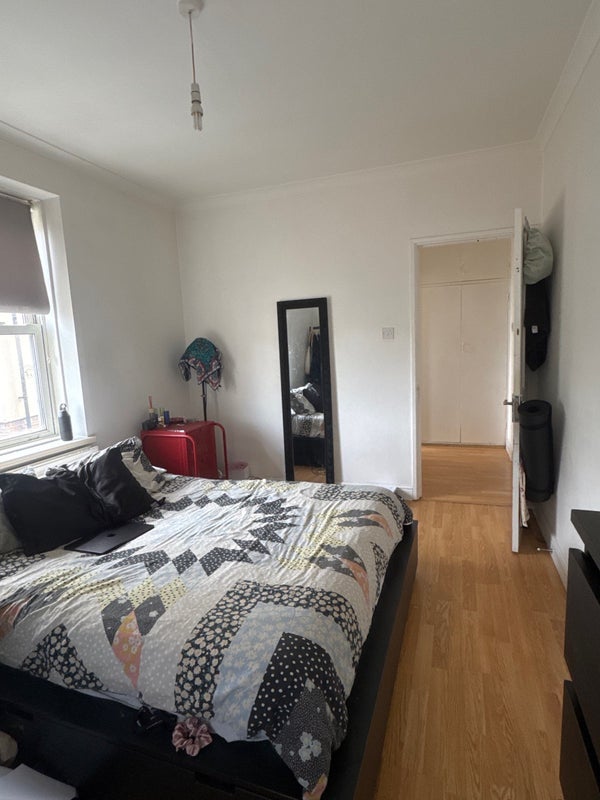 Room Turin Street in Greater London