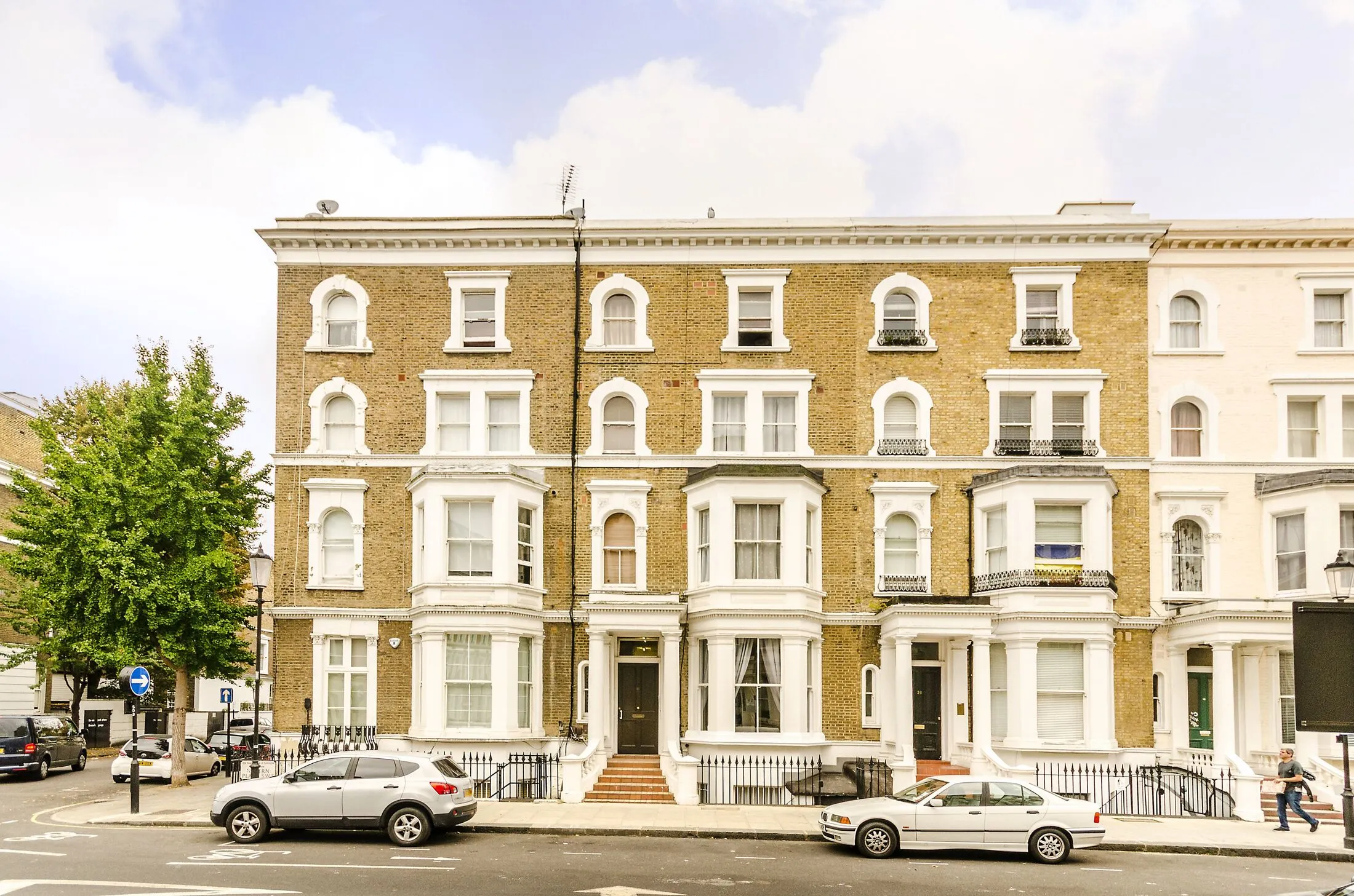 Flat Nevern Place in Greater London