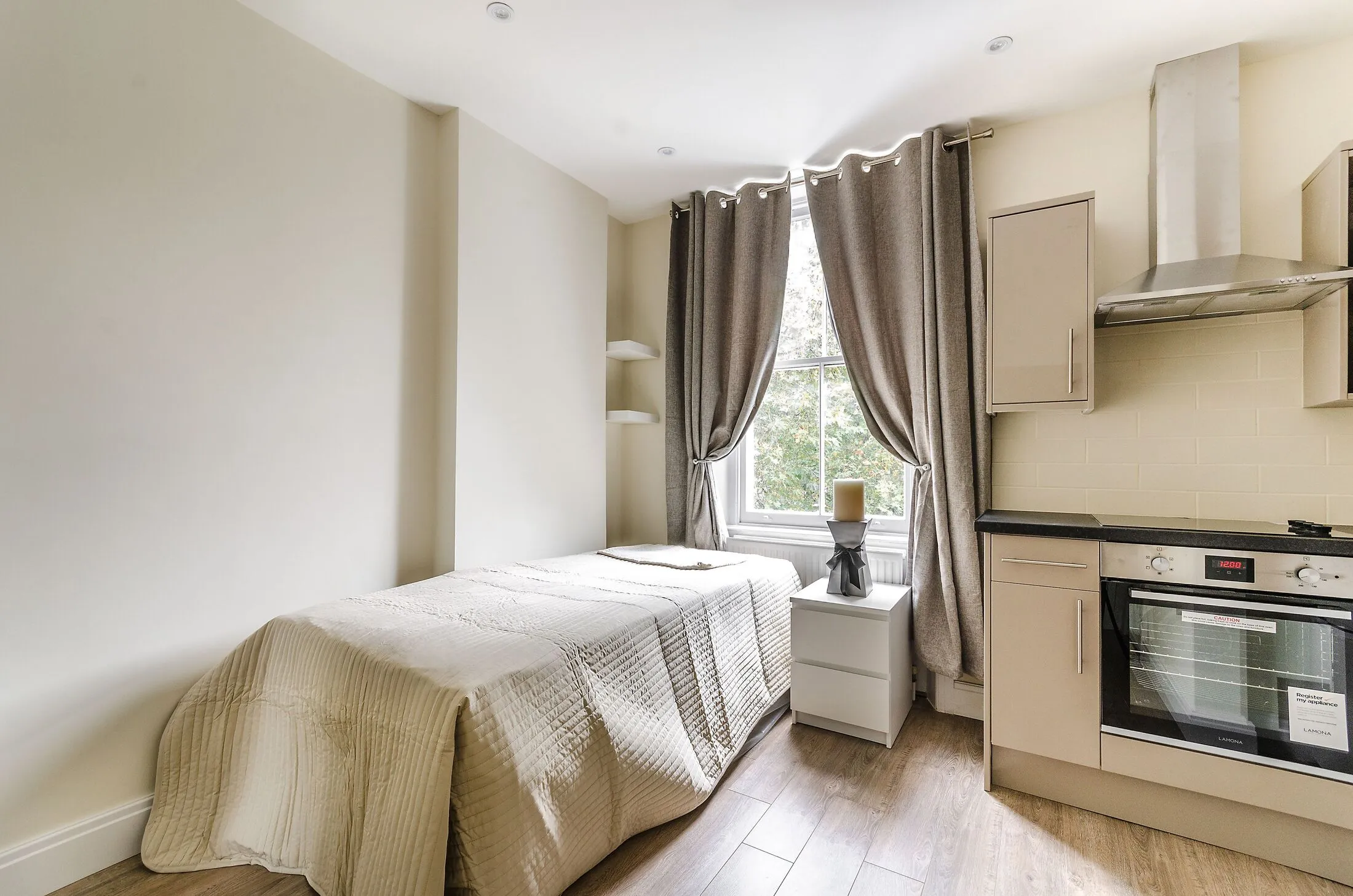 Flat Nevern Place in Greater London