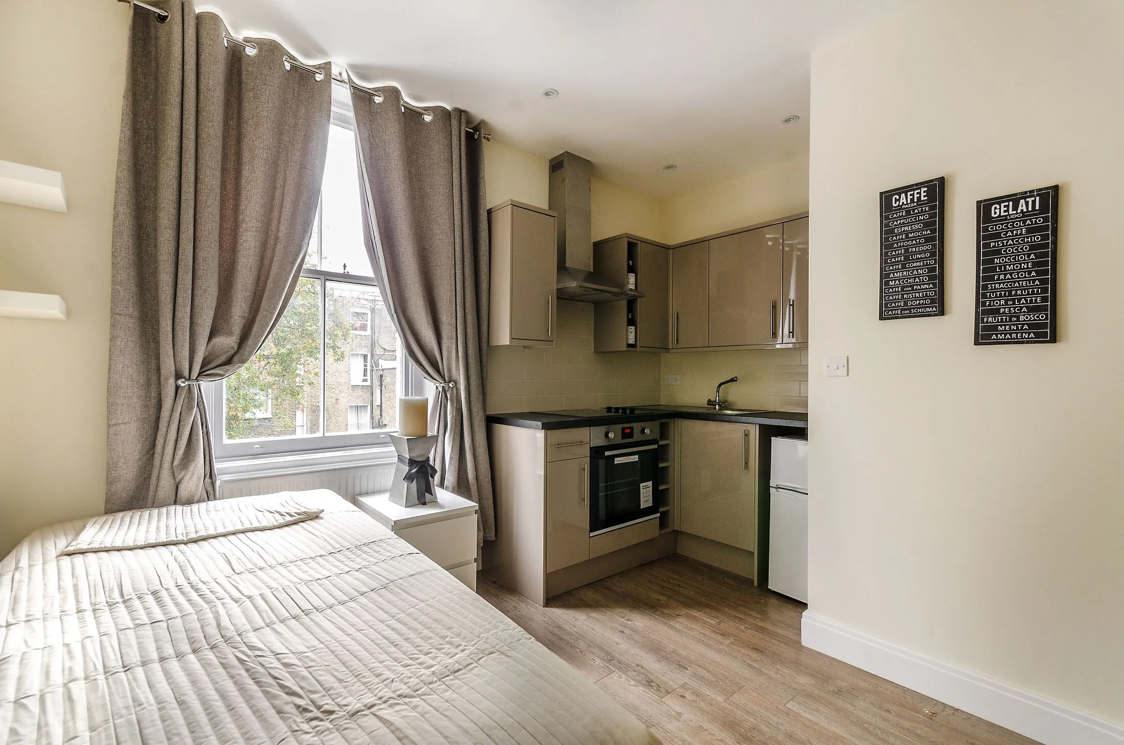Flat Nevern Place in Greater London