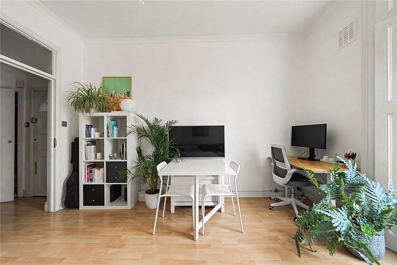 Flat Mildmay Road in Greater London