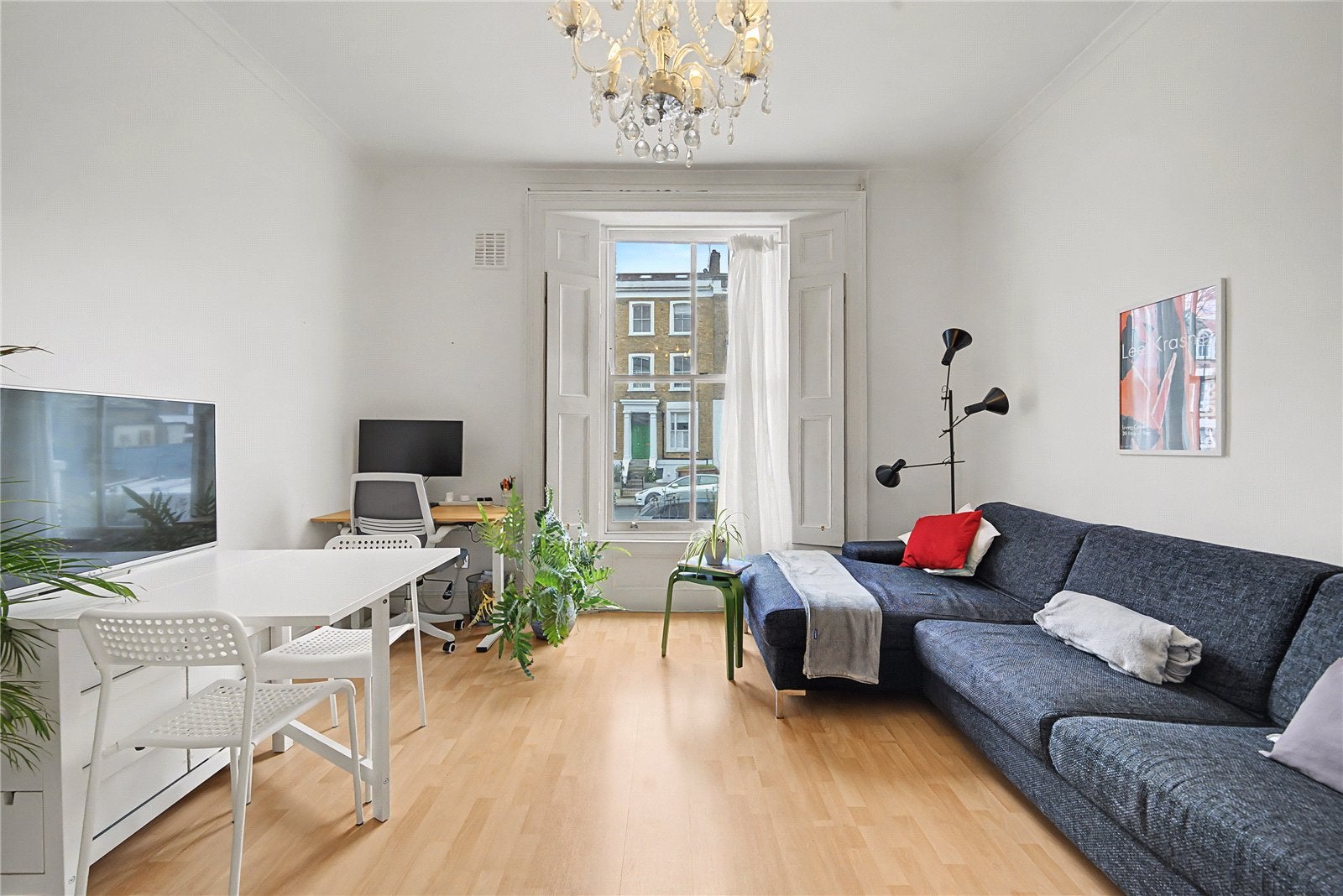 Flat Mildmay Road in Greater London