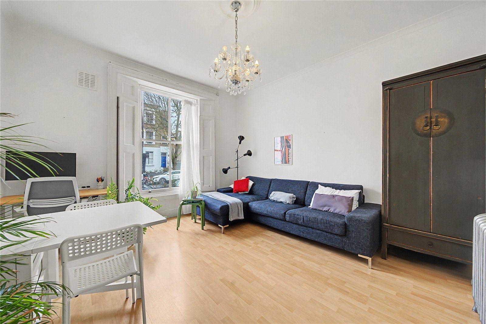 Flat Mildmay Road in Greater London