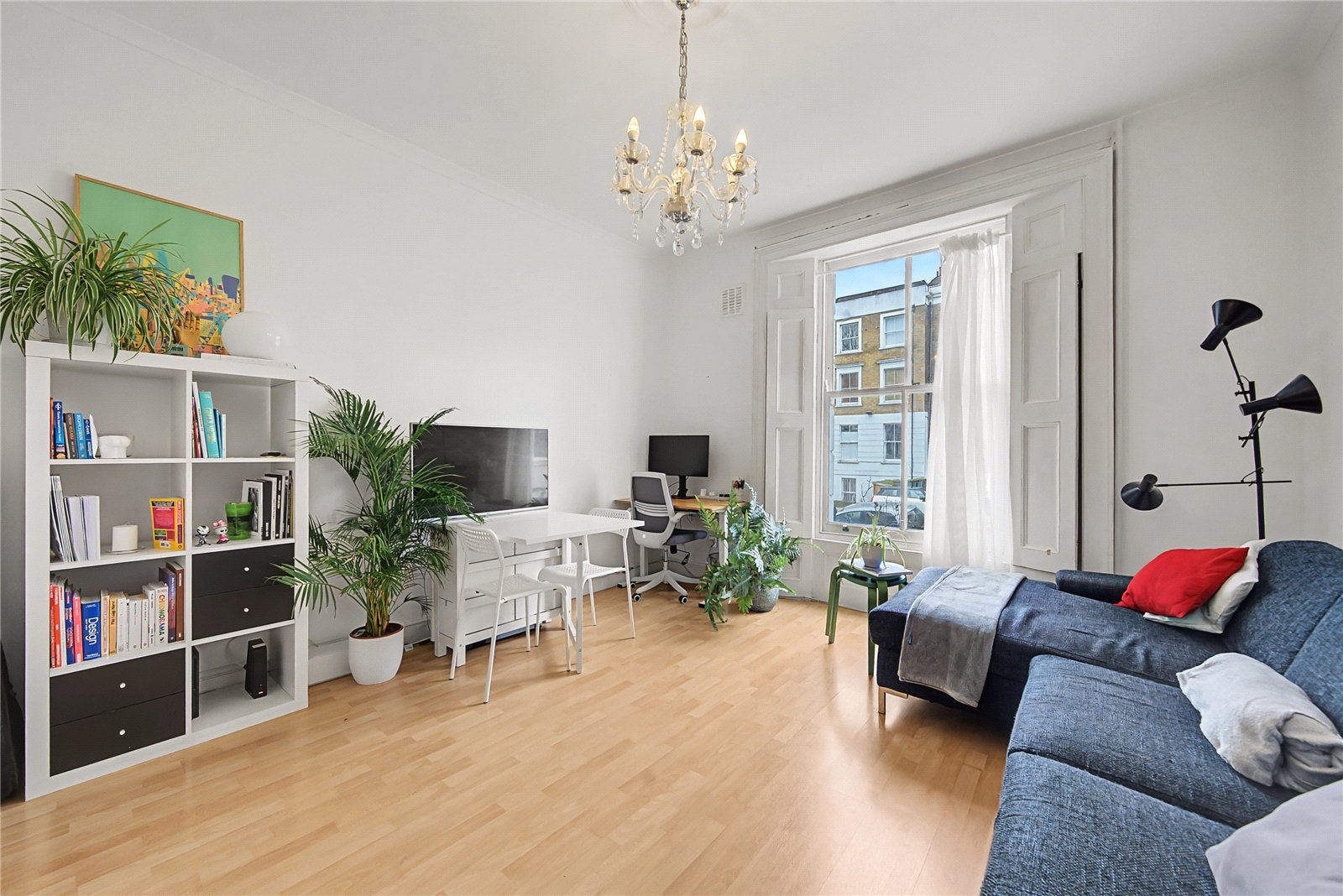 Flat Mildmay Road in Greater London