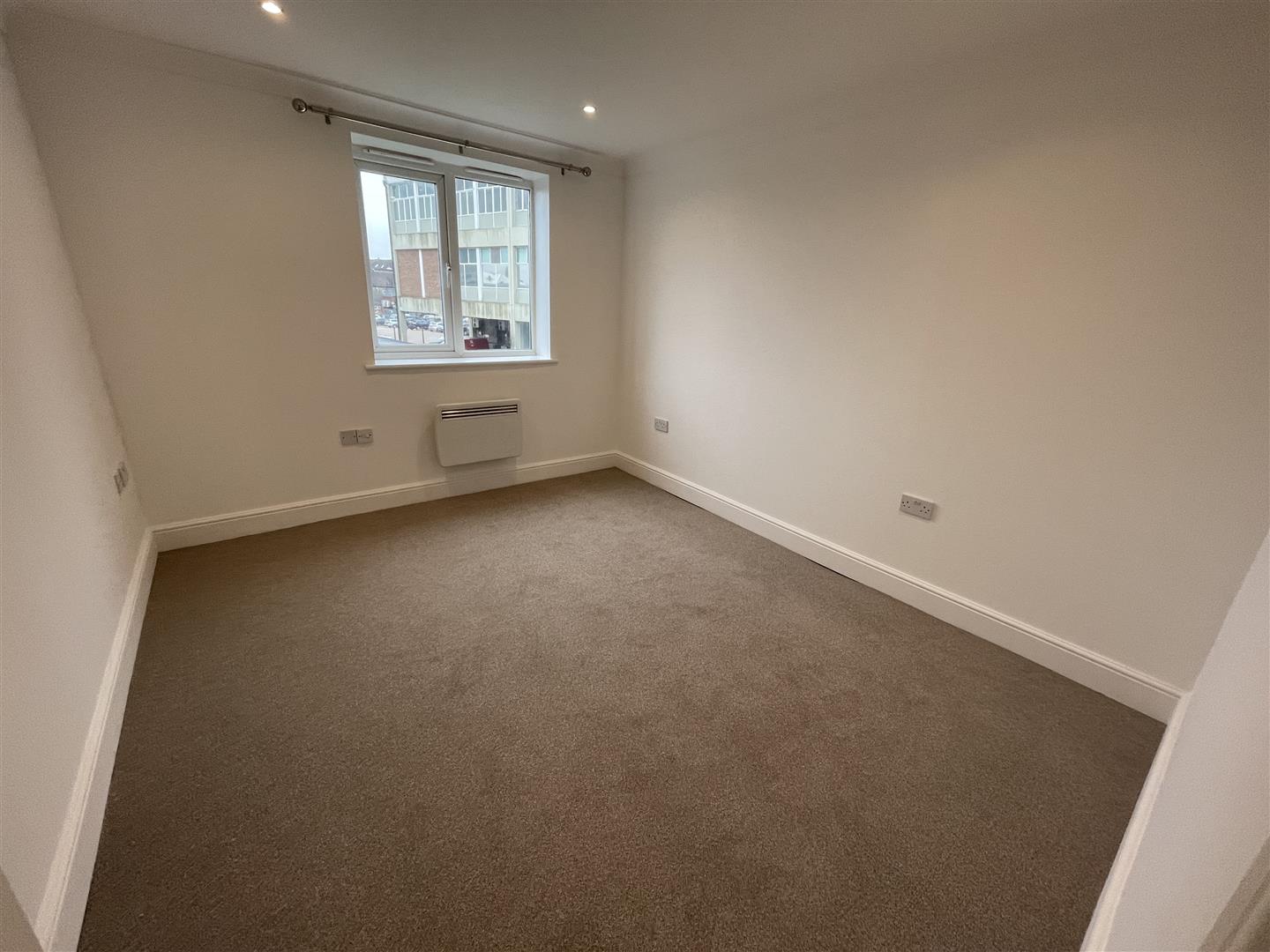 Flat Glenhaven Avenue in Hertsmere