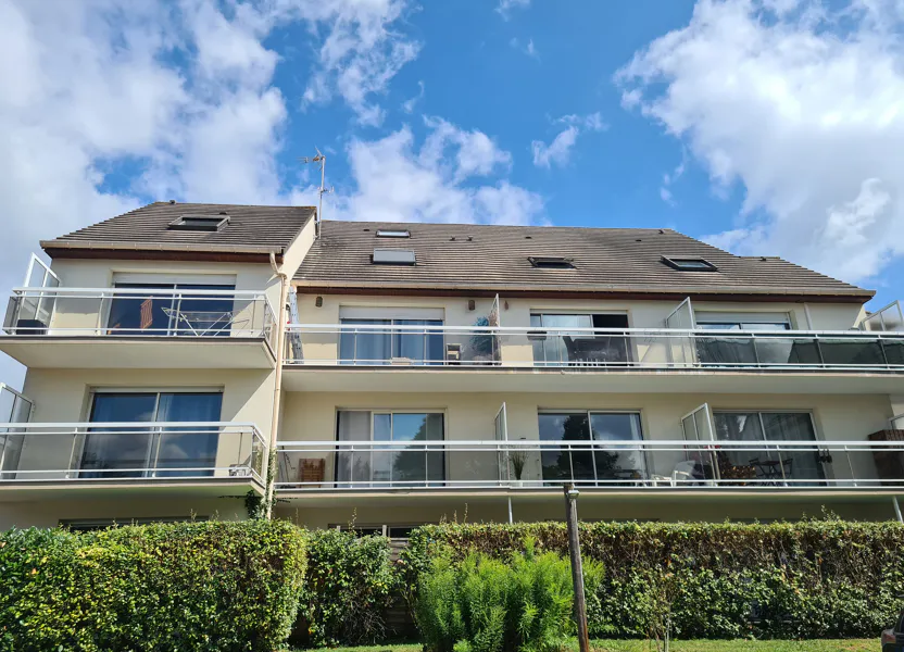 Flat Rue Jean Mermoz in Ozoir-la-Ferrière