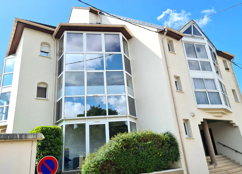 Flat Rue Jean Mermoz in Ozoir-la-Ferrière