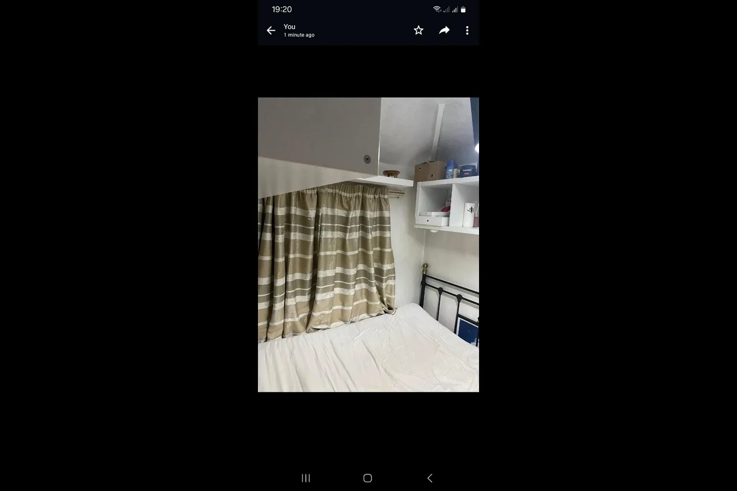 Room Crescent Road in Greater London