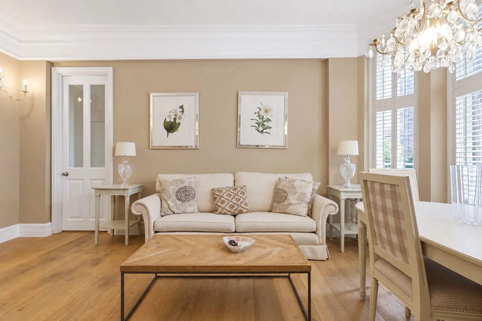 Flat Basil Street in Greater London