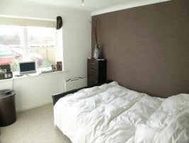 Flat Portsmouth Road in Greater London
