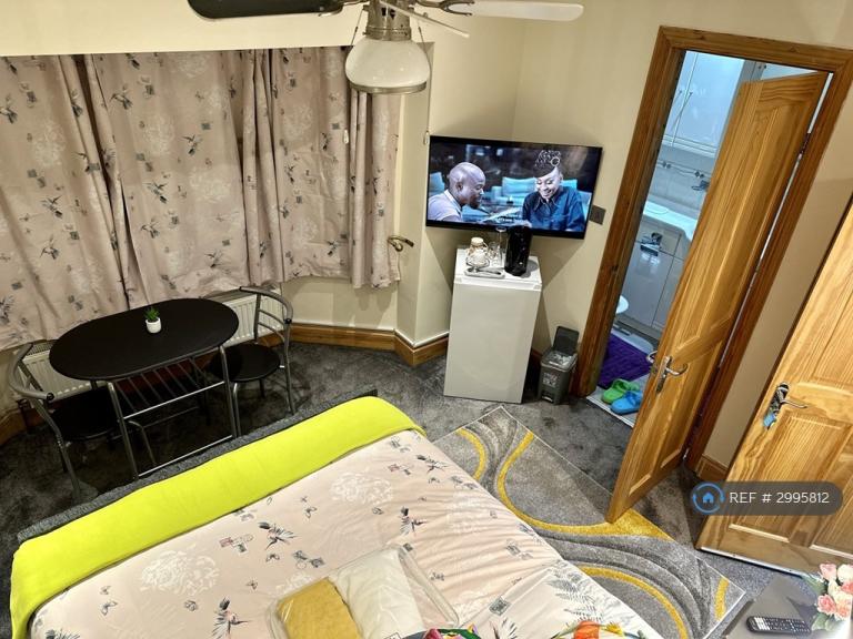Room Haddington Road in Greater London