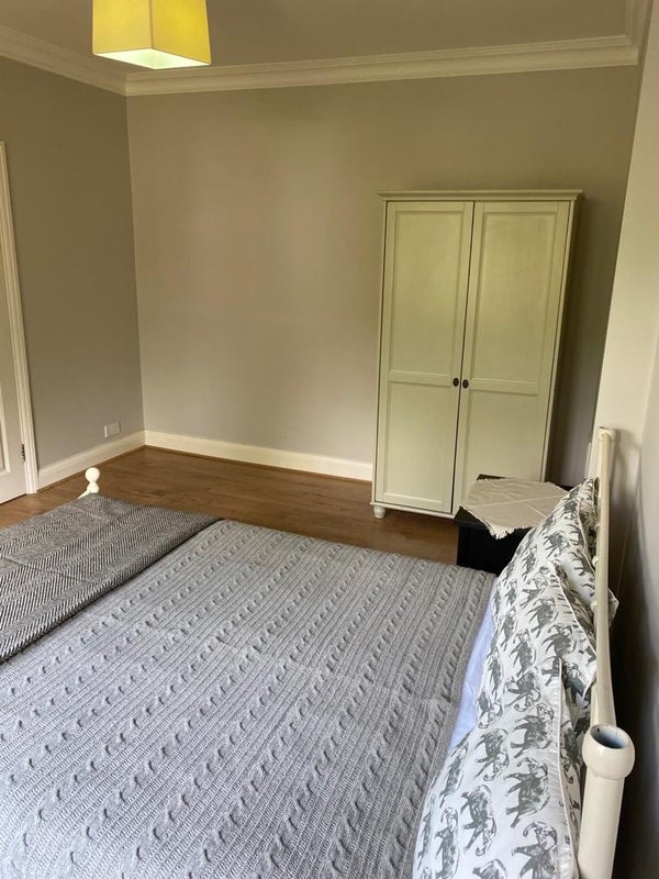 Room Perryn Road in Greater London