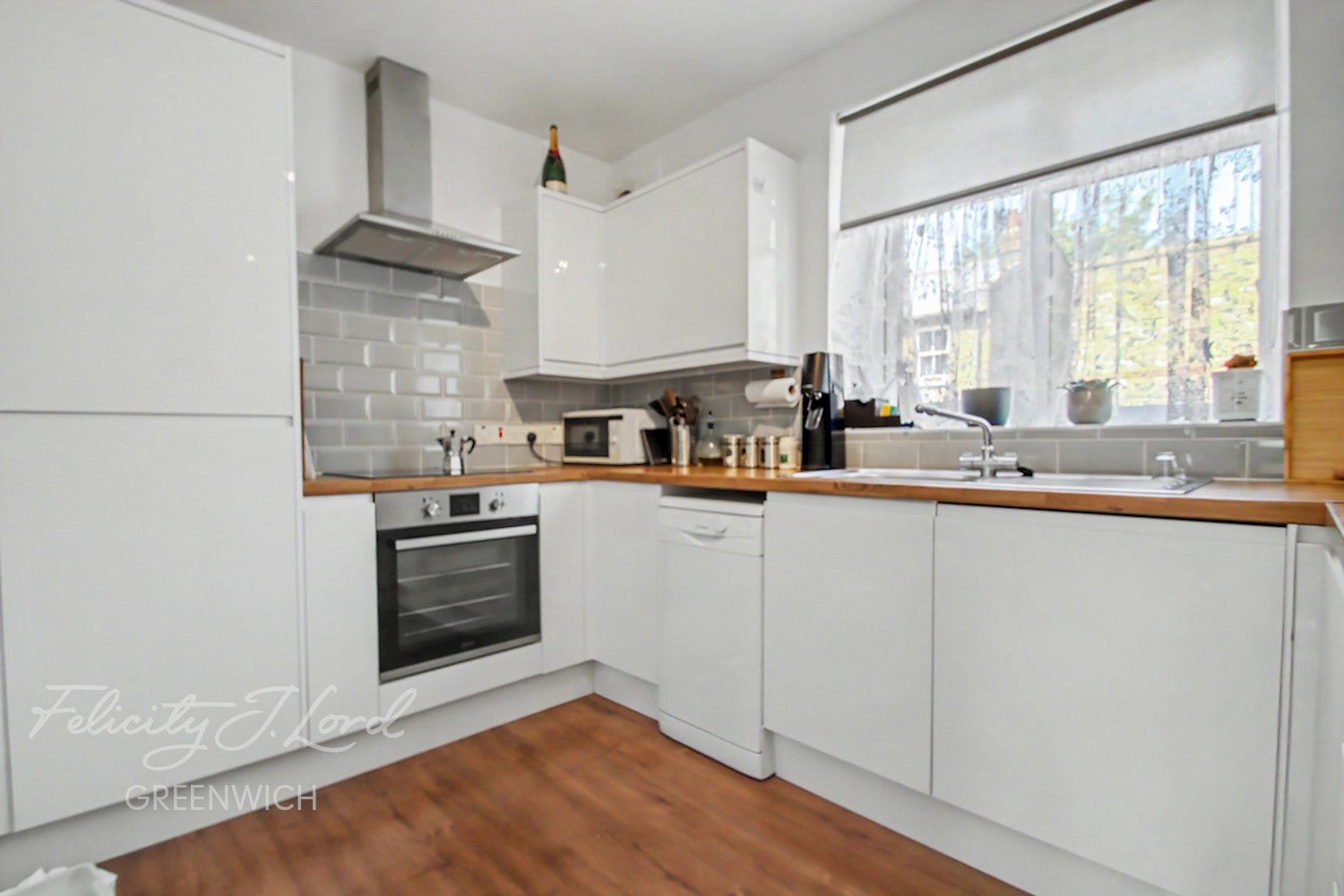 Flat Lindsell Street in Greater London