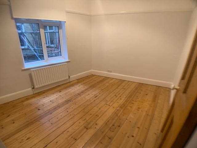 Flat Alexandra Park Road in Greater London