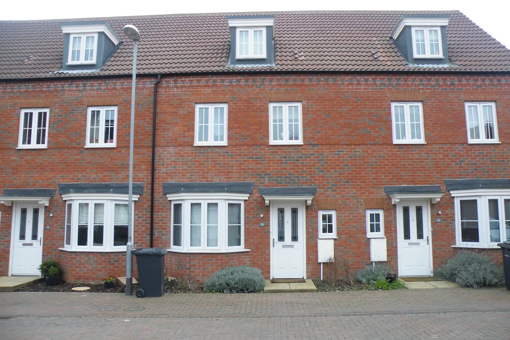 House Grenadier Close in Ravensden