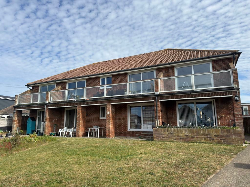 Flat Bembridge Drive in Hayling Island