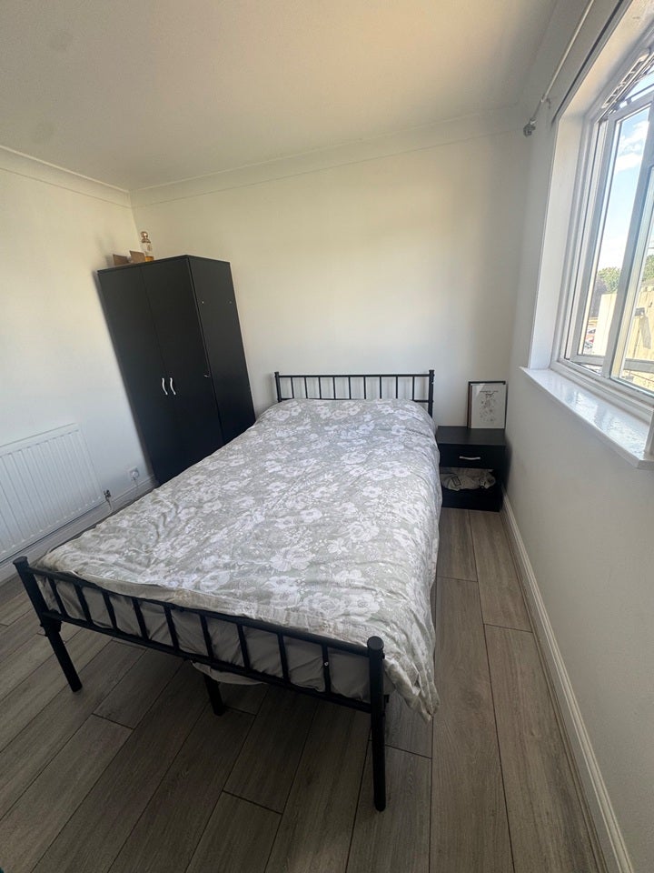 Room Foxglove Road in South Ockendon