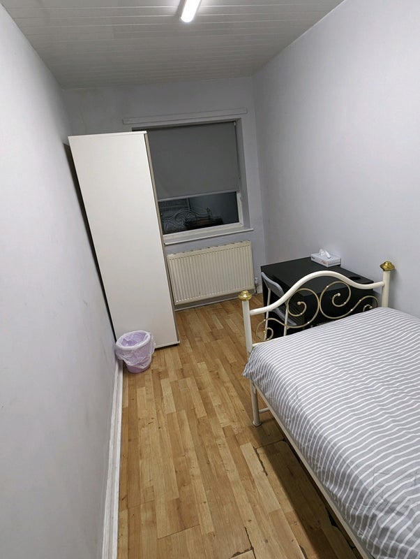 Room Yorkshire Street in Royton