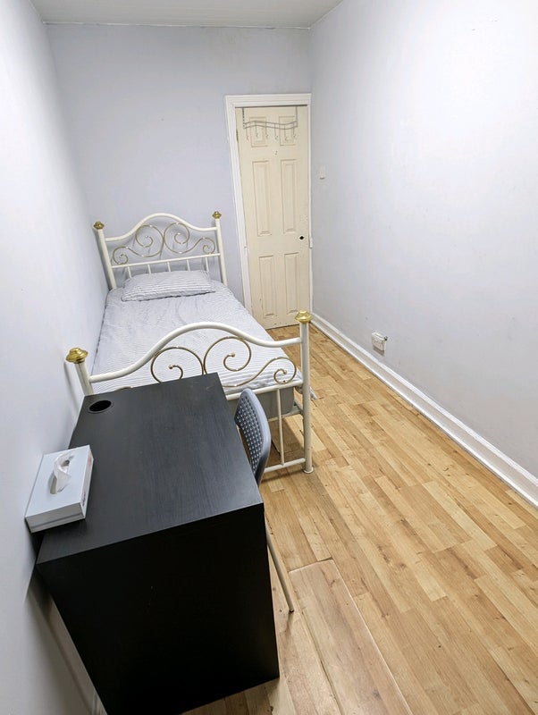Room Yorkshire Street in Royton