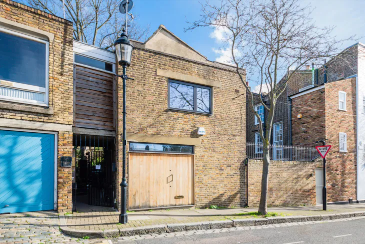 House Barnsbury Terrace in Greater London