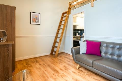 Flat Kendal Bank in Leeds