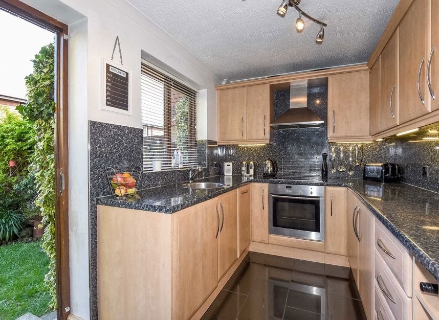 House Clack Street in Greater London