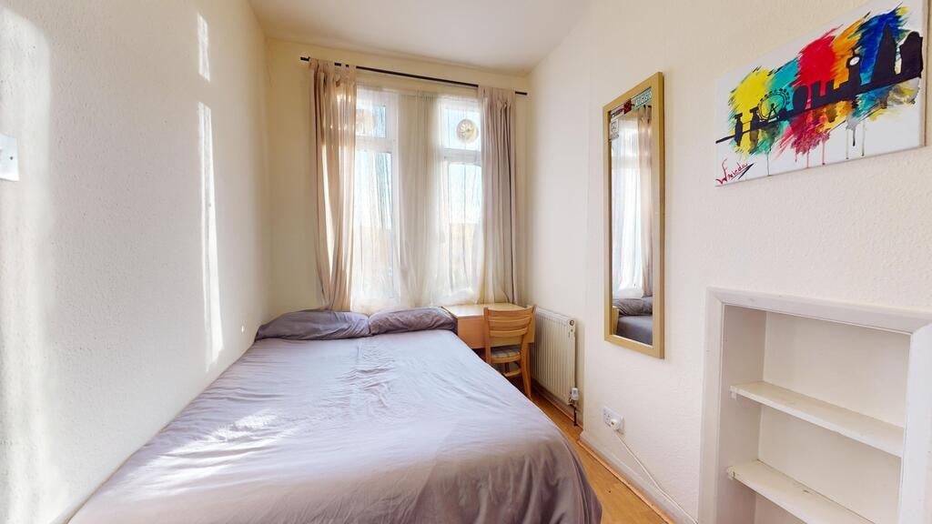 Room Anson Road in Greater London