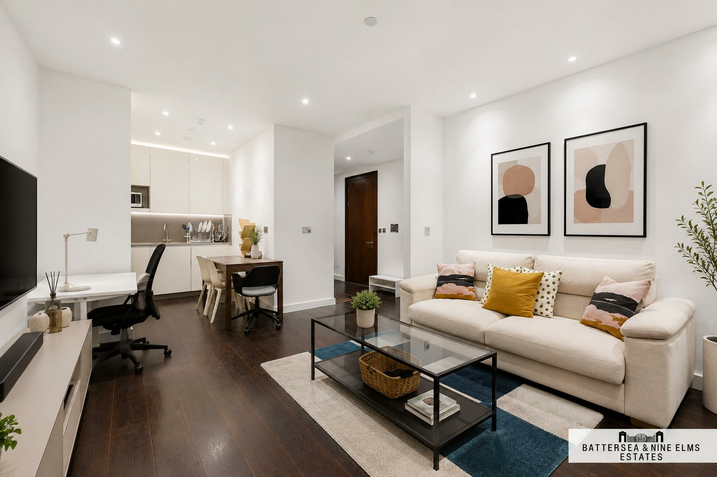 Flat Ponton Road in Greater London