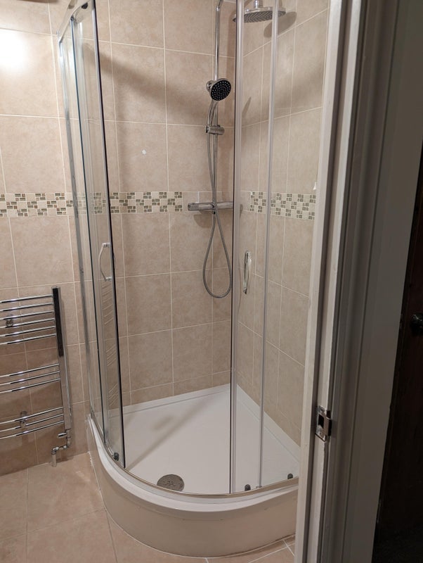 Room Harlinger Street in Greater London